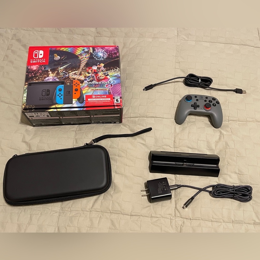 Nintendo Switch ,  256 Micro SD, Pro Controller , Extra Dock, Case, EXCELLENT